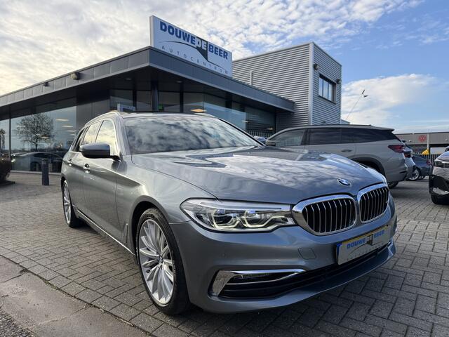 BMW 5-SERIE Touring 530i Luxury Line Pano-Dak | HUD | Camera | HiFi | Stoelverw. voor & achter |