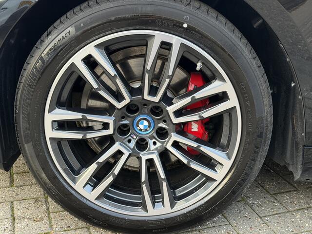 BMW 5-SERIE Touring 530e M Sport Pro Trekhaak | Innovatie Pakket | HUD | Stuurverw. | Stoelverw. |