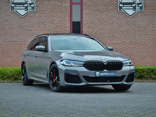 BMW 5-SERIE Touring 530e M Sport | Panorama | Trekhaak | ACC