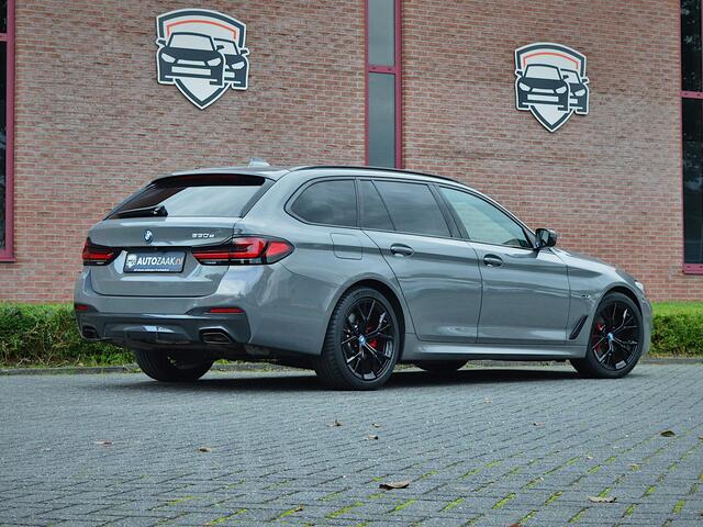 BMW 5-SERIE Touring 530e M Sport | Panorama | Trekhaak | ACC