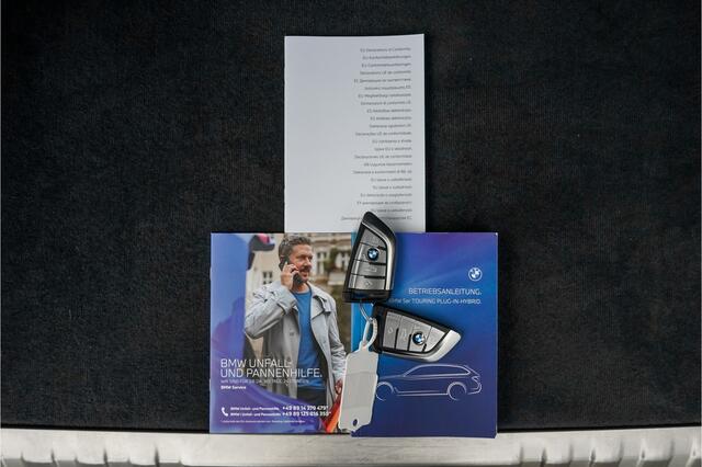 BMW 5-SERIE Touring 530e Business Edition M-Sport Laser Trekhaak HUD