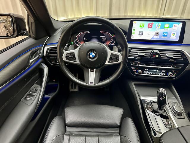 BMW 5-SERIE Touring 520i *M-Sport* Panoramadak / LASER / Stoelkoeling / Keyless / Memory Seat / Apple Carplay / Org.NL! / 19"LMV