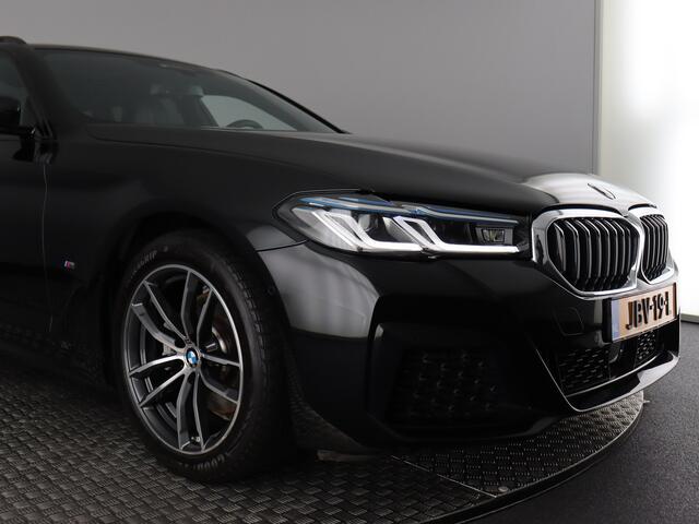 BMW 5-SERIE Touring 520i High Executive (Pano / Laser / Head Up / ACC / Luchtvering / Navi)