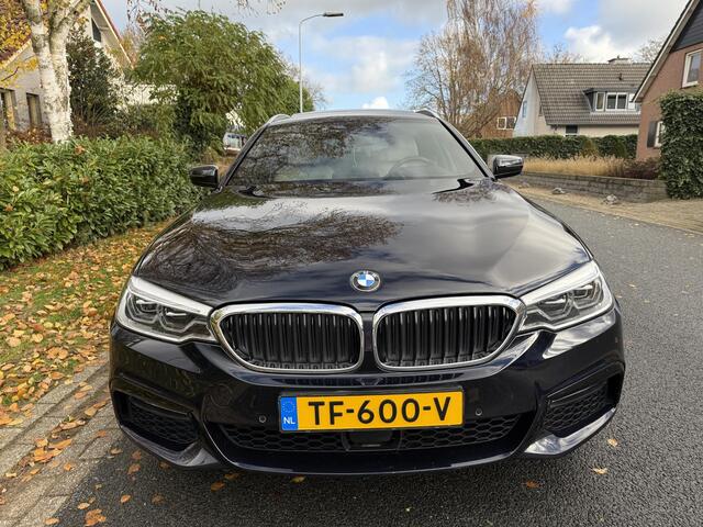 BMW 5-SERIE 540i Touring xDrive M-Sport 340PK NappaoPanooHeadUp
