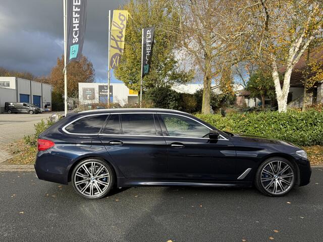 BMW 5-SERIE 540i Touring xDrive M-Sport 340PK NappaoPanooHeadUp
