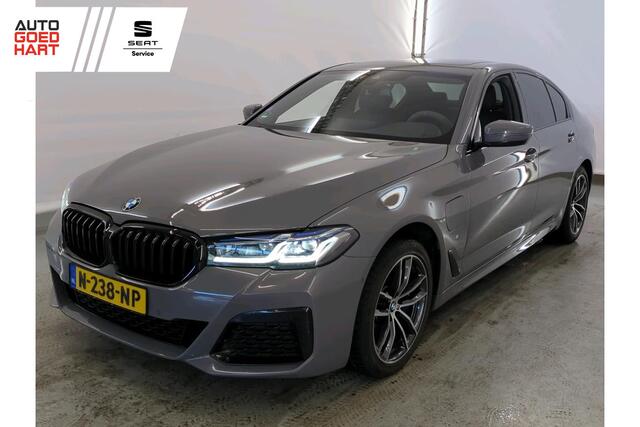 BMW 5-SERIE 520e M-Sport Panoramadak Laser Leer Comfort-Zetels