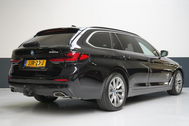 BMW 5-SERIE Touring 530e Business Edition Plus | Trekhaak | Stuurverwachting | Adaptive cruise | Navigatie