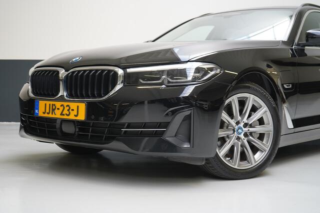 BMW 5-SERIE Touring 530e Business Edition Plus | Trekhaak | Stuurverwachting | Adaptive cruise | Navigatie