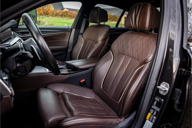 BMW 5-SERIE 545e xDrive M Sport Bowers & Wilkins Laser Vierwielbesturing Soft Close Schuifdak Individual
