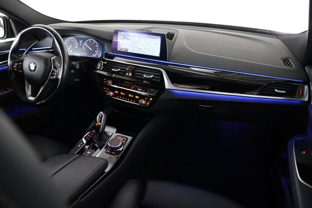 BMW 6-SERIE Gran Turismo 630d Sport Line / Opendak / Bi-Xenon / Leder / Pilot assist