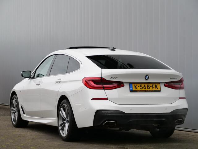 BMW 6-SERIE Gran Turismo 630i High Executive 259 Pk Automaat Navi / Apple Carplay / Leer / Schuifdak / Trekhaak / Camera's