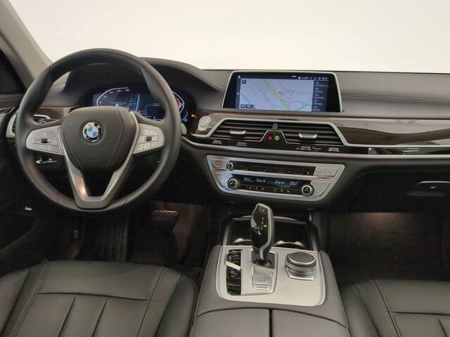 BMW 7-SERIE 730d xDrive 286 PK Head-Up Live Cockpit Soft Close