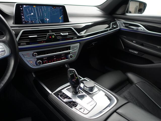 BMW 7-SERIE 740e iPerformance High Executive Soft close, Entertainment package, Harman Kardon, Schuifdak, Stoelventilatie