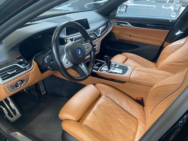 BMW 7-SERIE 745e High Exec.| M-Sport | Schuifdak | 360 Camera | Soft Close | Active Steering | Stoelventilatie | Comfort Stoelen V+A | 4-zone Airco | CoPilot