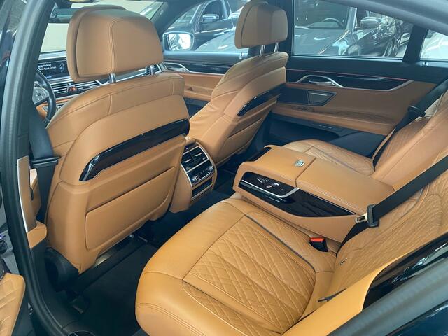 BMW 7-SERIE 745e High Exec.| M-Sport | Schuifdak | 360 Camera | Soft Close | Active Steering | Stoelventilatie | Comfort Stoelen V+A | 4-zone Airco | CoPilot