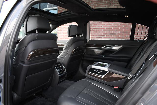 BMW 7-SERIE M760Li xDrive 6.6 V12 | NL-auto | Bernina-grau | NP 262K | LCI