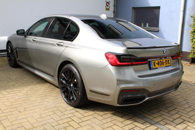 BMW 7-SERIE 745e High Executive M-sport | Incl. 12 maanden Garantie | Carbon core | Head-up Display | Stoelverwarming & ventilatie | Elektrisch verstelbare stoelen met memory | Adaptive cruise | Achteruitrijcamera | Harman/Kardon Audiosysteem | Keyless GO | Luchtveri