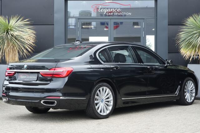 BMW 7-SERIE 740Le xDrive Luxury High Executive 327pk Panoramadak/Navigatie/Camera