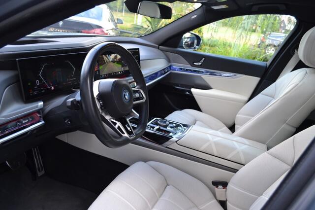 BMW 7-SERIE 750e xDrive M-Sport - TV Achter - Vol
