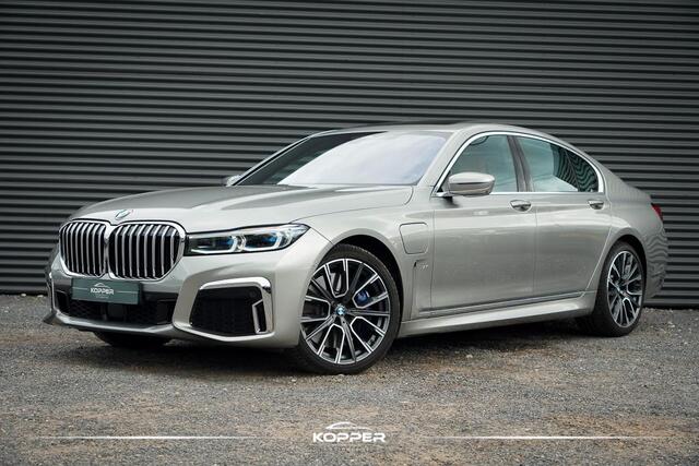 BMW 7-SERIE 745e High Executive / M-Sport / Schuifdak / NL Auto / Nieuwe Accu