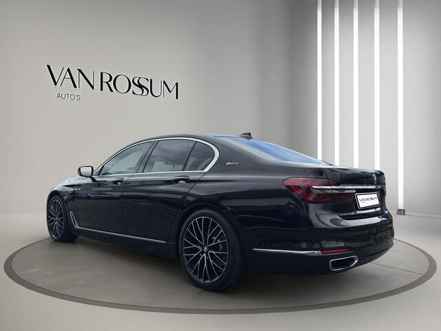 BMW 7-SERIE 740e IPerformance Massage | Laser-LED koplampen | Head-Up | Schuif/Kanteldak | Soft-close | 20" Velg | Camera |
