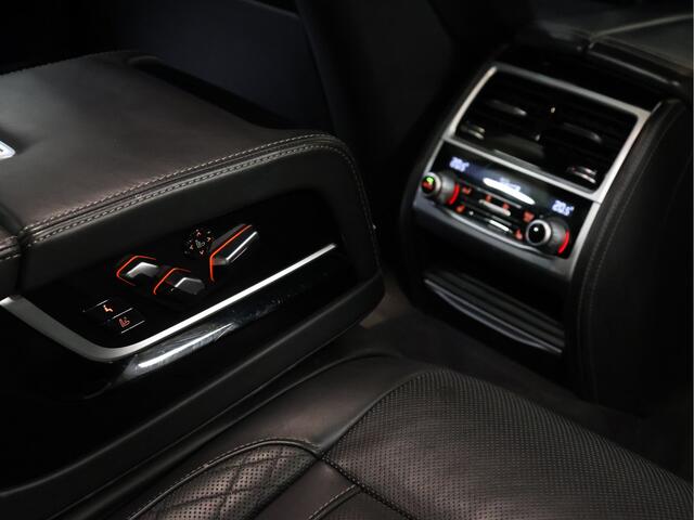 BMW 7-SERIE 745e High Executive M Sport [SCHUIFKANTELDAK, HARMAN/KARDON, APPLE CARPLAY, ANDROID, ELEKTRISCH VERSTELBARE STOELEN V+A, STOELMASSAGE V+A, LUCHTVERING, 360 CAMERA, HEAD-UP, STUURVERWARMING, STOELVERKOELING, STOELVERWARM