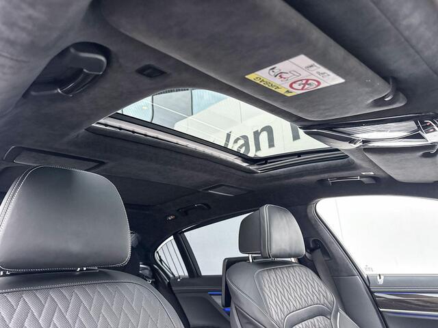 BMW 7-SERIE 745Le xDrive High Executive