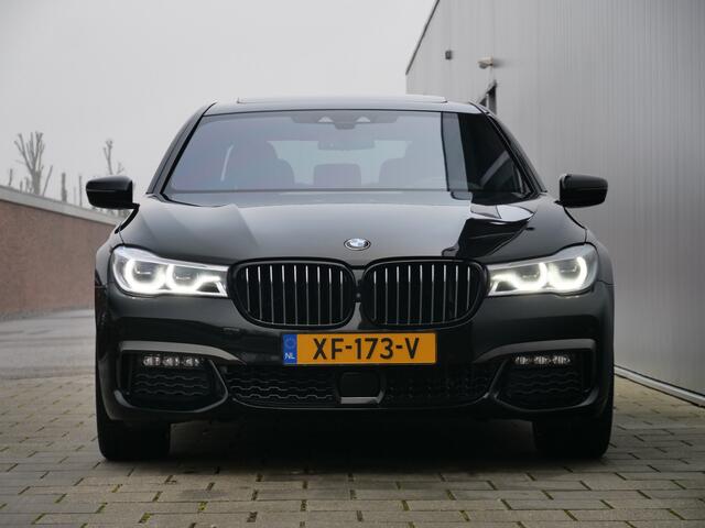 BMW 7-SERIE 740e iPerformance High Executive 326 Pk Automaat Navi / Leer / DAB / Schuifdak / M-pakket