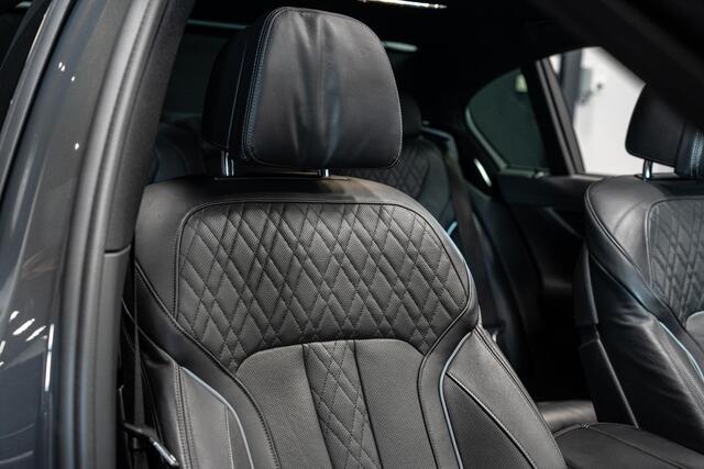 BMW 7-SERIE 730d xDrive High Executive *M-Sport / Harman-Kardon / Panorama / HUD / Soft-Close*