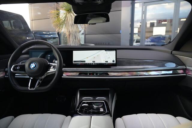 BMW 7-SERIE 750e xDrive 489pk ExclusiveLounge/HUD/B&W