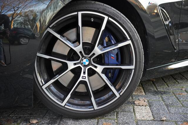 BMW 8-SERIE M850i xDrive High Executive / BTW / PPF / Harman Kardon / Alcantara / Carbon / Co Pilot /