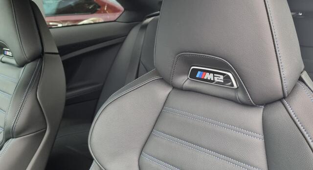 BMW M2 2-serie Coupé | NL AUTO | 1e Eigenaar | Nieuwstaat! | BOMVOL | LETOP nog geen kenteken | Prijs is 67.445 inclusief btw ZONDER KENTEKEN | Volledige Documentatie aanwezig | Hifi Harman Kardon | Carbon Fibre Dak | BMW Live Cockpit Professional | Privacy Glas