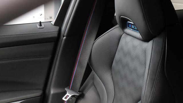 BMW M3 Touring xDrive Competition | Ultimate Package | Stoelventilatie | Harman/Kardon | Carbon | Head-up