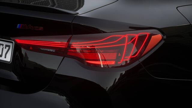 BMW M4 4-serie Coupé CS High Executive Automaat / M Drive Professional / Adaptieve LED / M Carbon-keramische remmen / M Adaptief onderstel / Adaptieve LED / Comfort Access