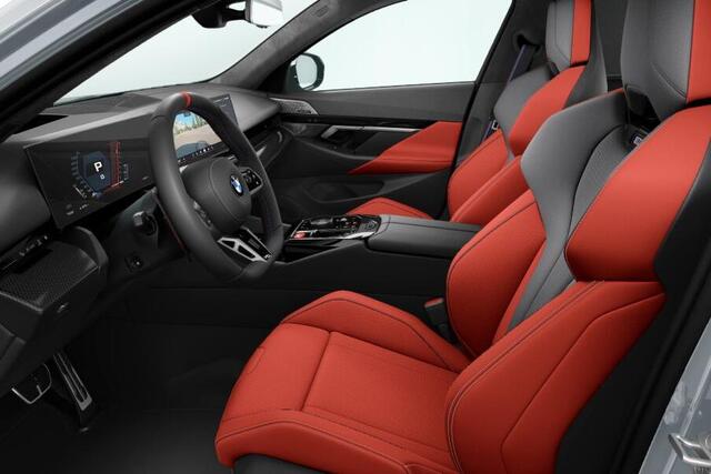 BMW M5 / Keramische remschijven / M Driver's Pack / Driving Assistant Professional