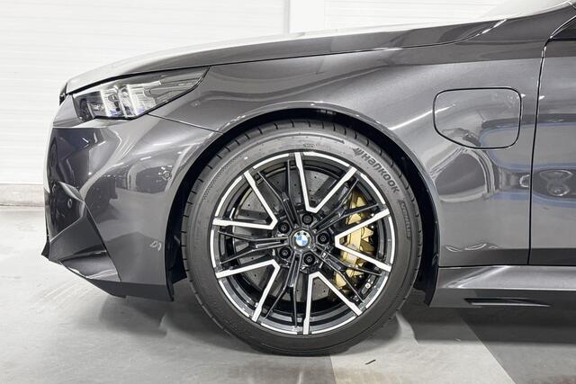 BMW M5 5 Serie Sedan | M-Drivers Pack | Carbon Pack incl Carbon Dak | Comfort Pack | Bowers&Wilkins | Driving Assistant Professional | M-Carbon Keramische Remmen | Comfort Access | Trekhaak