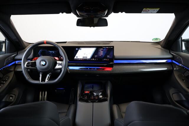 BMW M5 Sedan - Ultimate Pack - Keramische Remmen - Carbon Pack