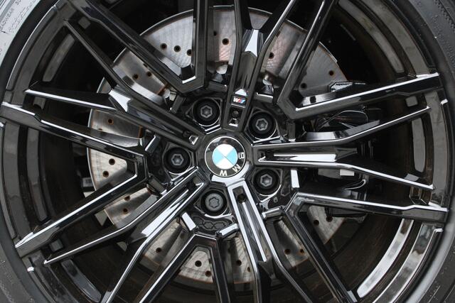 BMW M5 5-serie Sedan - Zwart leder - Panoramadak 20 inch 951M - Bowers & Wilkins