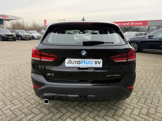 BMW X1 xDrive25e Executive LED Achteruitrijcamera Stoelverwarming