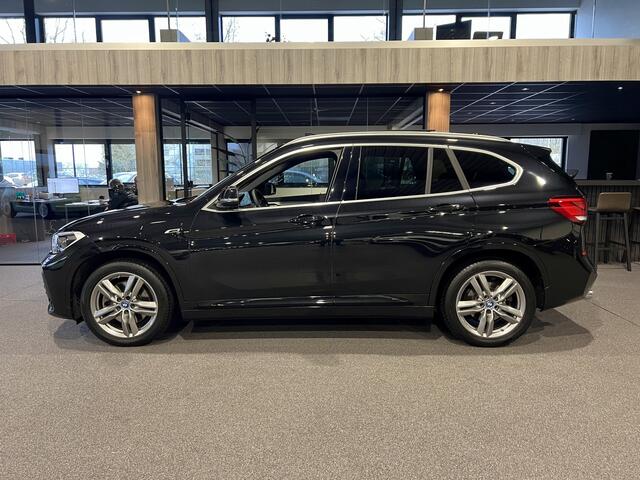 BMW X1 xDrive25e High Executive M-Sport | Panorama | HUD | el stoelen | Camera | Stuurverwarming
