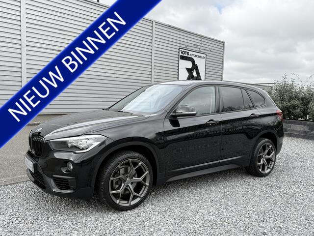 BMW X1 sDrive18i Exe Aut Nav|Cruis|PDC|LED Zwart