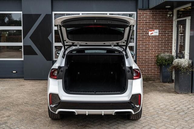 BMW X1 25e xDrive M Sport | Shadow | Driving Ass. Plus | Camera | Adapt. Led | Stoelverwarming | 18 Inch |