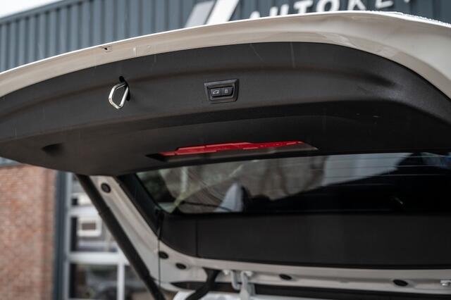 BMW X1 25e xDrive M Sport | Shadow | Driving Ass. Plus | Camera | Adapt. Led | Stoelverwarming | 18 Inch |