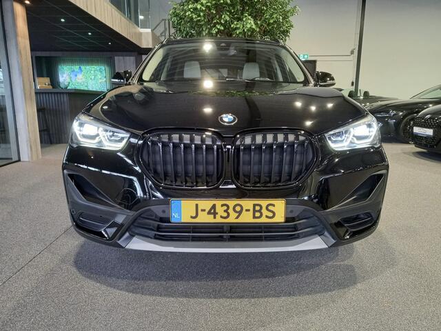 BMW X1 sDrive20i Executive Edition X-Line | Facelift | Panorama | HUD | Leder beige | Camera | NAP