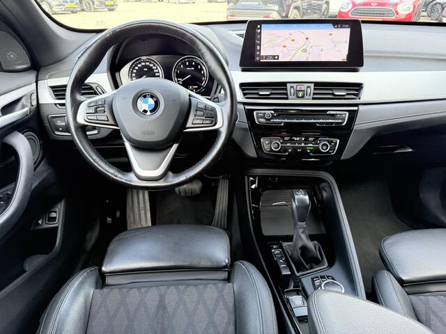 BMW X1 xDrive25e Executive xLine Trekhaak ACC Head-Up Display Elek. Stoelverstelling Navi Plus Carplay Achteruitrijcamera BMW Premium Selection garantie