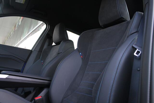 BMW X1 xDrive25e M Sport Automaat / Trekhaak / Sportstoelen / Adaptieve LED / M Adaptief onderstel / Comfort Access / Parking Assistant