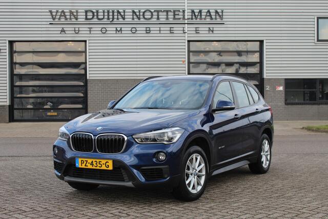BMW X1 sDrive20i High Executive / Camera / HUD / Keyless / N.A.P.