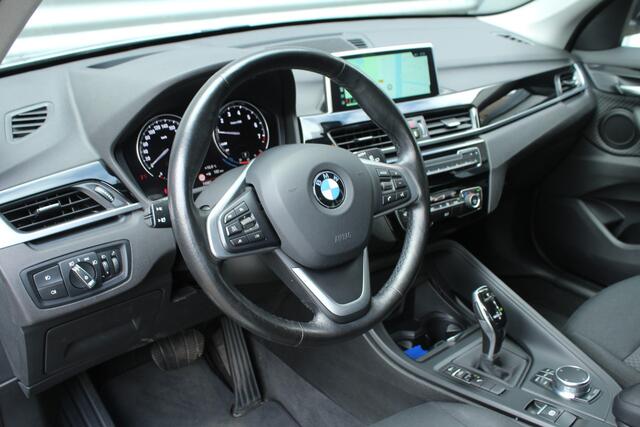 BMW X1 sDrive18i 141pk AUTOMAAT NL-Auto NAP 74.942km Clima Cruise Navi Camera HUD Keyless El. Klep 17"LMV
