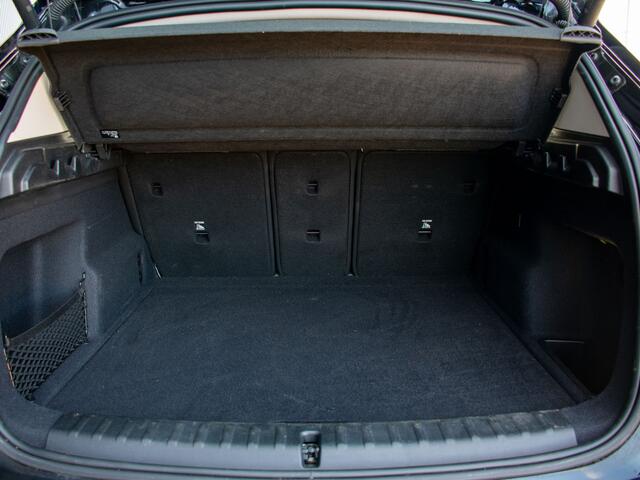 BMW X1 xDrive25e Stoelverwarming l Adapt. LED l Head-Up l Parking Assistant Plus