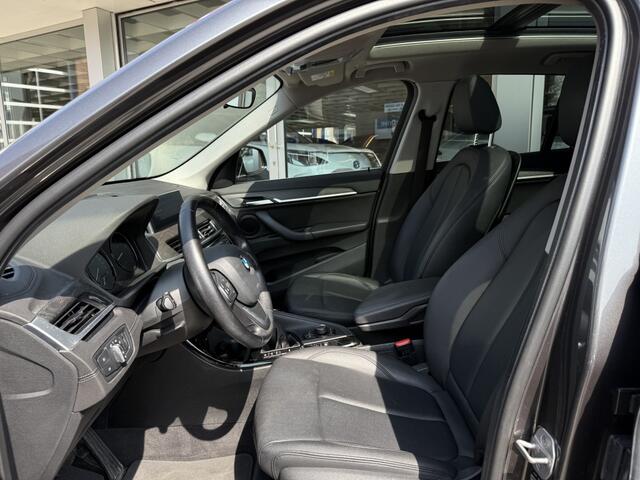 BMW X1 X1 xDrive25e plugin xLine | 220PK | Vleder | Pano | Camera